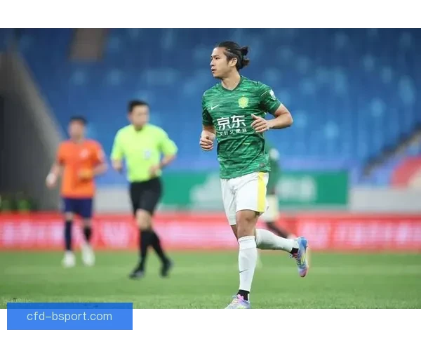 中国男足青岛主场2-1力克印度尼西亚 拜合拉木张玉宁建功迎18强赛首胜
