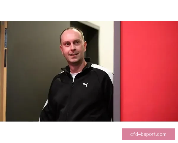 哈维·西蒙斯确认继续以租借身份效力RB莱比锡 新赛季再战德甲 哈维·西蒙斯确认继续以租借身份效力RB莱比锡 新赛季再战德甲